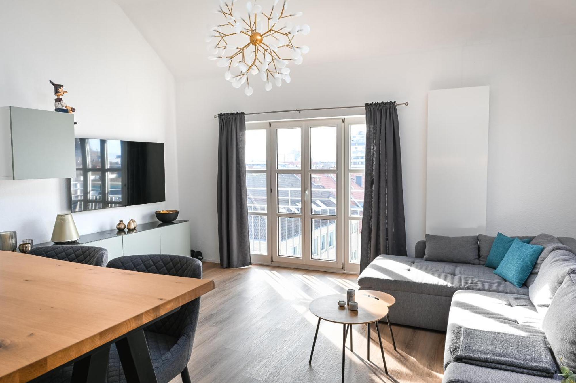 Eich-Penthouse, Zentral Am Stadtwald Mit Ausblick Ueber Die Stadt, 24H Self Check-In, Netflix, Disneyplus Hannover Luaran gambar
